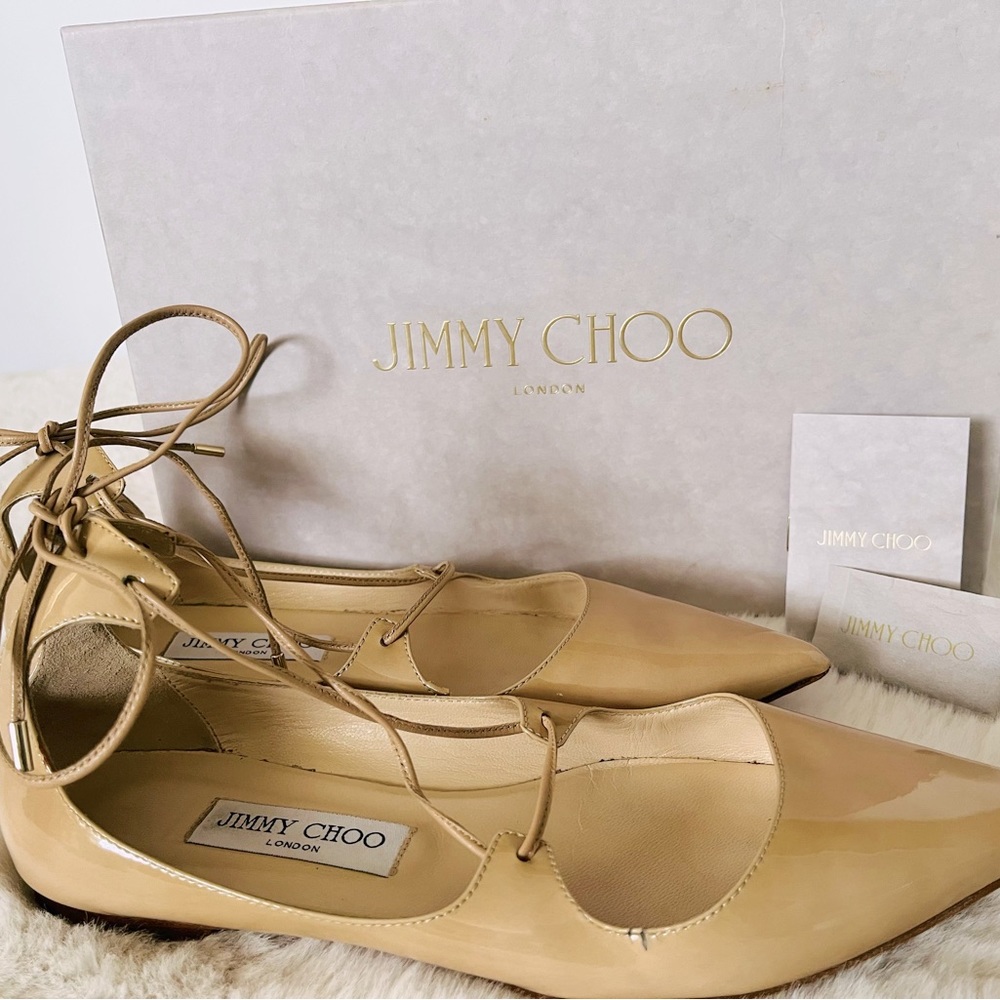 🔥 Half price if you bundles 
💯%Authentic Jimmy Choo Vita Flat